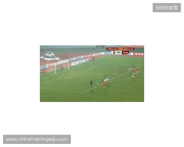 半场-U22国足0射门蒯纪闻险造对方乌龙 U22国足0-0乌兹别克斯坦